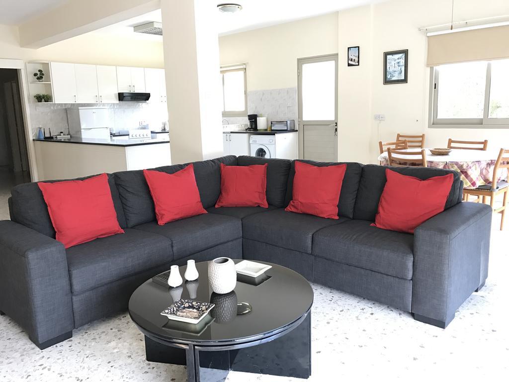 Himonas Apartments Pissouri Ngoại thất bức ảnh