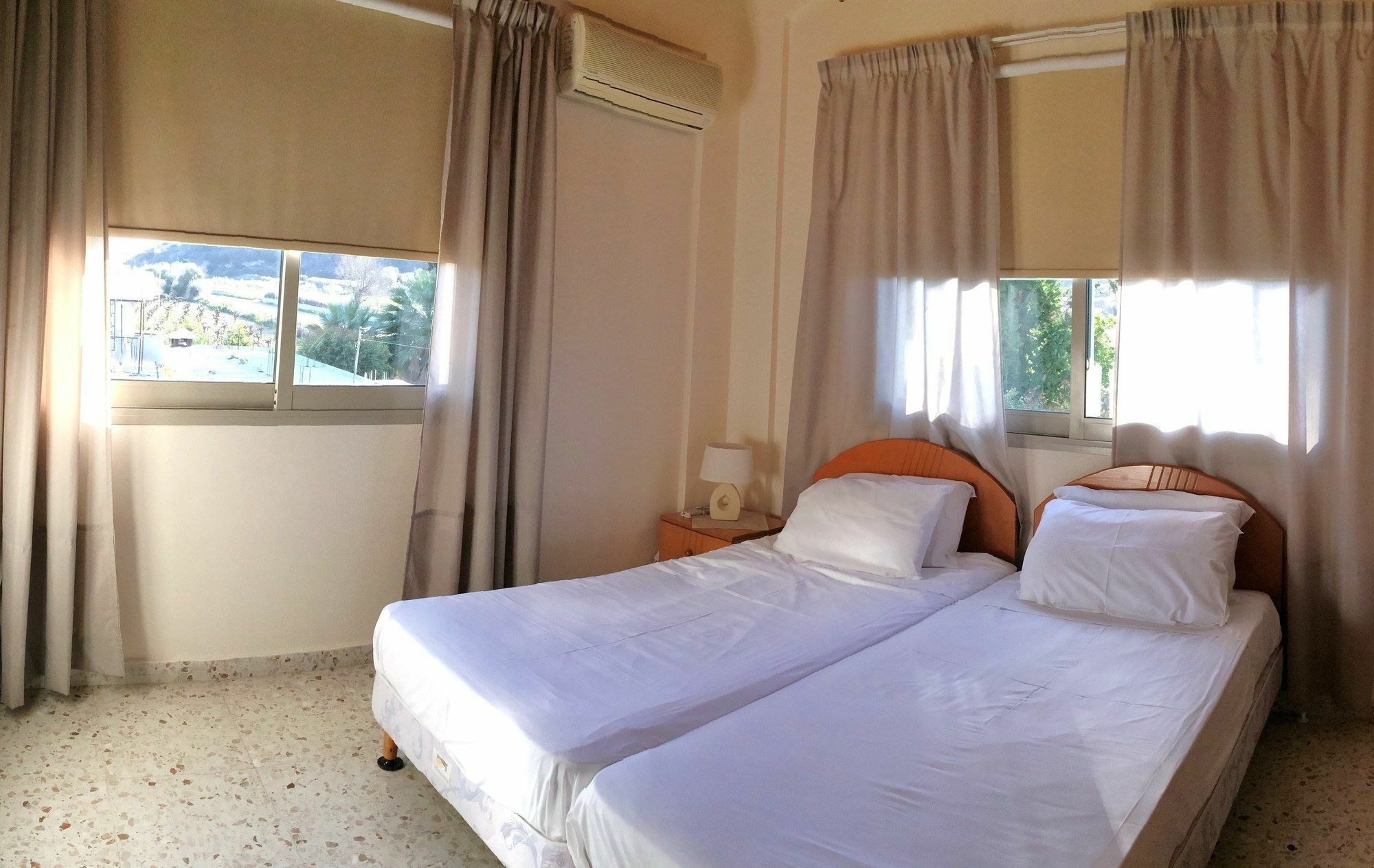 Himonas Apartments Pissouri Ngoại thất bức ảnh