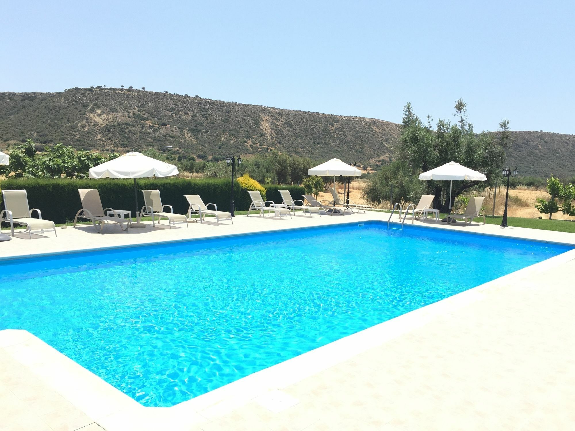 Himonas Apartments Pissouri Ngoại thất bức ảnh