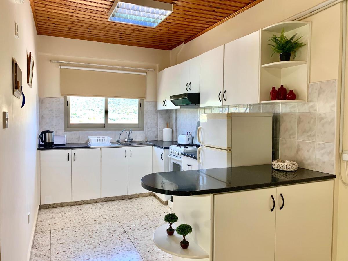 Himonas Apartments Pissouri Ngoại thất bức ảnh